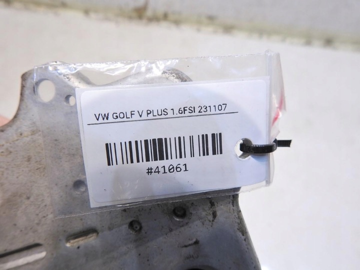 фото №4, Радіатор масла vw golf v plus 1.6 fsi 03c117021e