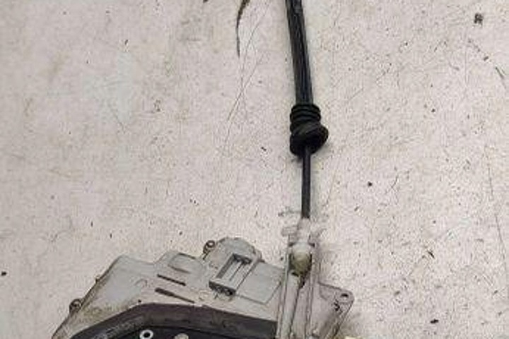 фото №1, Замок левых передних дверь vw passat b7 аксессуар 365 3c1837015a 2.0l