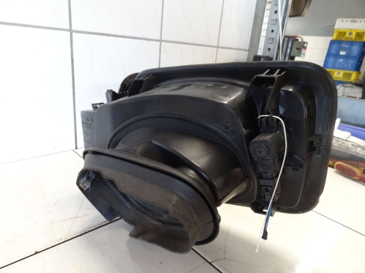 фото №5, Bmw 2 f45 2015 1.5b grant0urer крышка заливка топлива 668