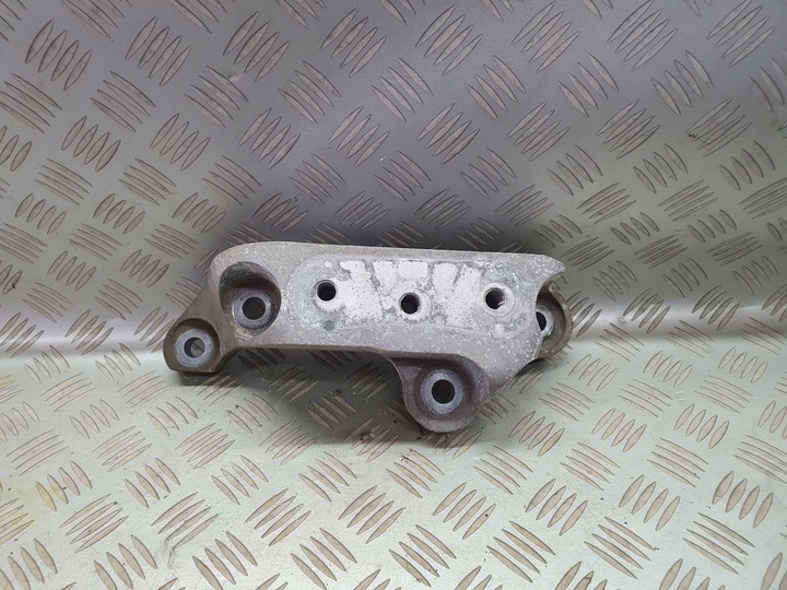 фото №1, Лапи подушка коробки insignia b 2.0 cdti 170km