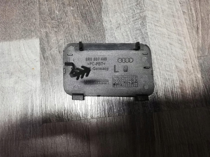 фото №4, Audi q5 заглушка фаркоп бампера левый зад 8r0807449