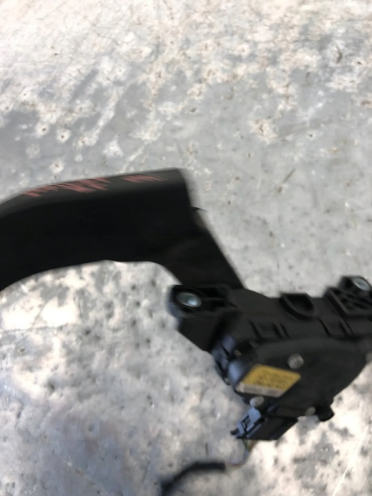 фото №5, Педаль газа потенциометр vw passat b5 fl 8d1723523l