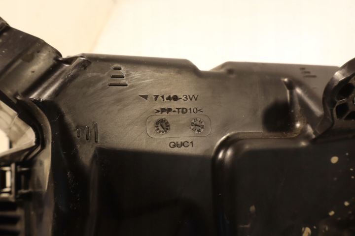 фото №7, Коробка запобіжників toyota yaris iv 1.0vvt-i