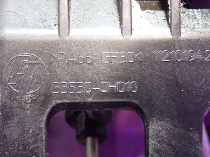 фото №10, Peugeot 107 1.0 домкрат зміни селектор передач троси 335300h010
