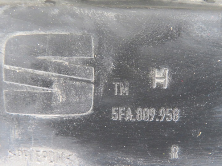 фото №6, Підкрилок правий перед seat leon iv 5fa809958