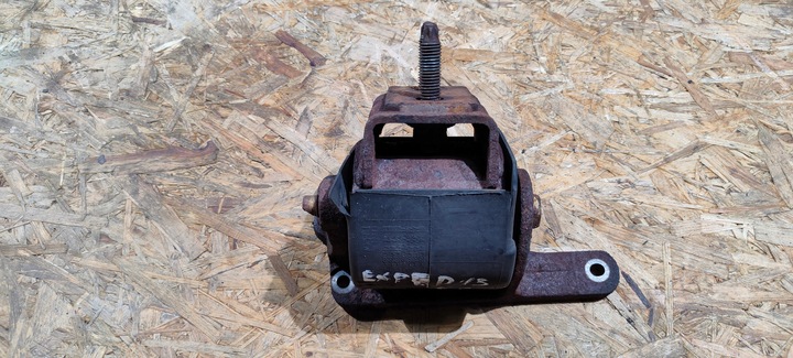 фото №1, Лапи крепление двигателя ford expedition navigator