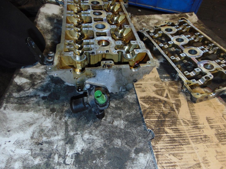 фото №11, Головка валы audi a4 b6 2.0 бензин alt европа