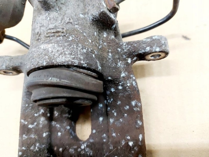 фото №6, Peugeot 5008 i 1.6 hdi супорт гальмівний праві зад