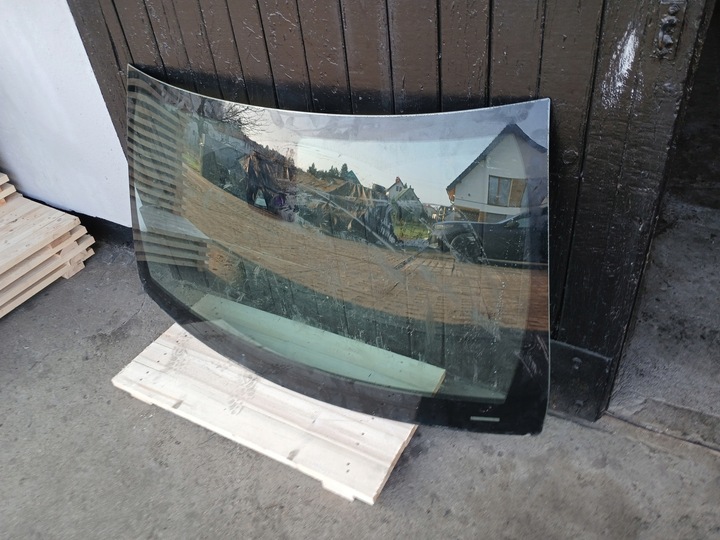 фото №1, Jeep grand cherokee wk2 скло лобове перед датчик