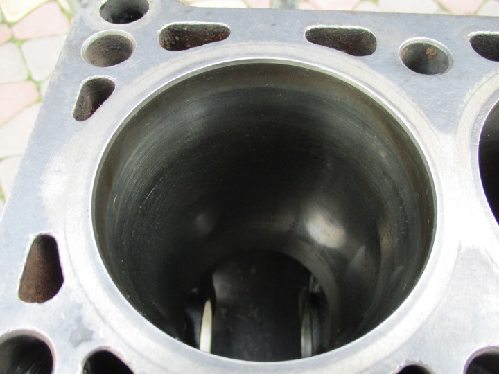 фото №12, Audi 80 b2 1.6 d блок  двигуна 068103021g код jk