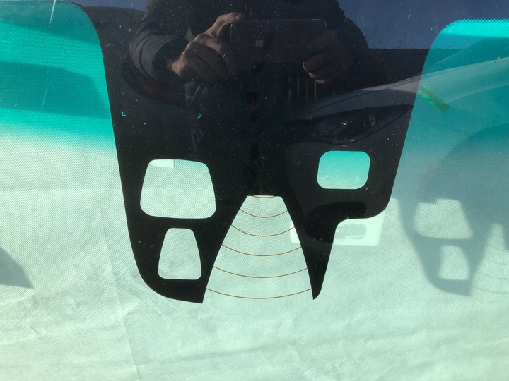 фото №2, Стекло передняя новая volvo xc60 s5 датчик 2008-2011