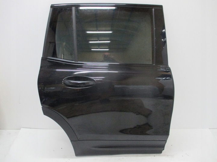 фото №1, Двері праві задні mercedes glb