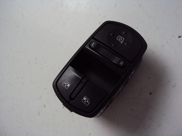 фото №1, Панель стекло левый перед opel corsa d 5d 06-14