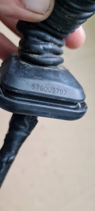 фото №15, Maserati quattroporte vi штекер разъём соединитель 18 pin 670003797