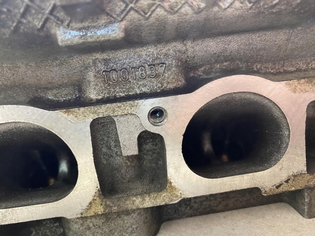 фото №14, Головка циліндрів вали s80 i 2.4 b5244s 1001837