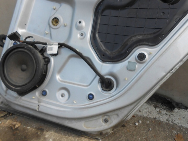 фото №12, Audi a3 8p голый дверь правая зад код краски lx7w