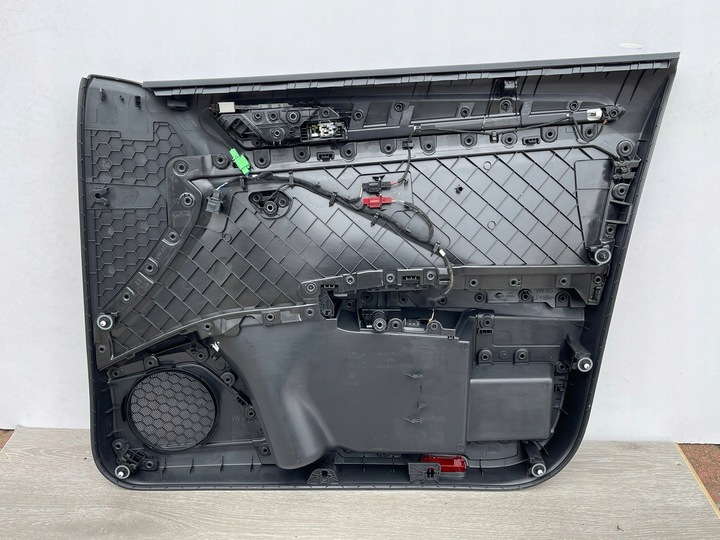 фото №4, Обивка боковина левый перед vw t-roc рестайлинг 2022r