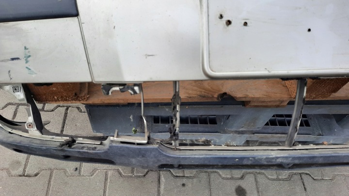 фото №10, Бампер перед переднее vw passat b5 рестайлинг 04r