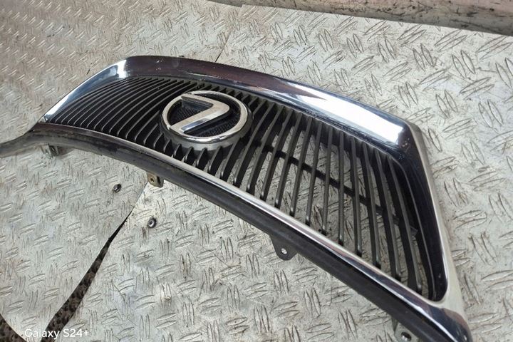 фото №12, Решётка радиатора lexus is ii gse2_, ale2_, use2_ 5311153120 2.2l дизель 2008
