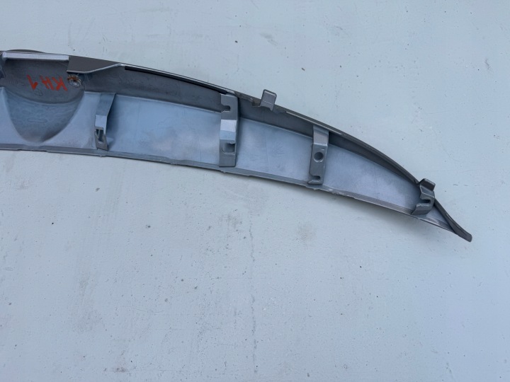 фото №14, Toyota auris ii 2 hb 12-15r молдинг накладка кришки багажника зад 76811-02790