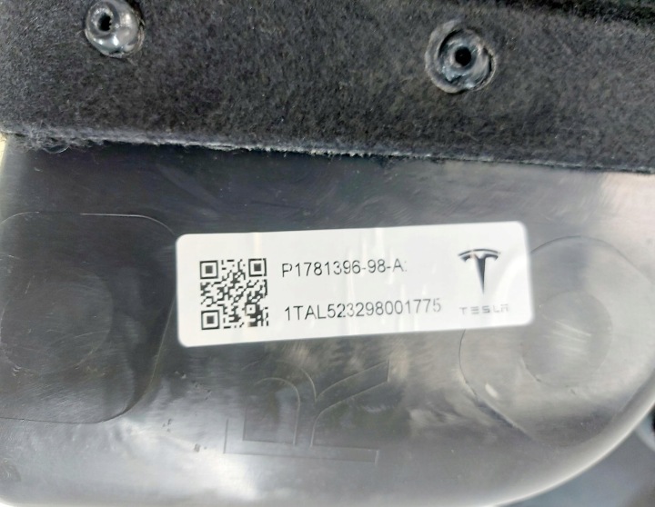 фото №9, Tesla y модель y 23r. карта багажника права 1781396-98-a