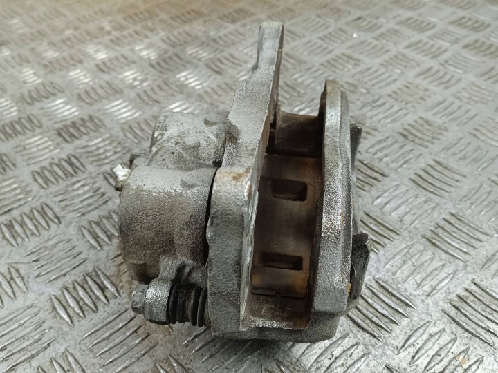 фото №6, 2024 toyota gr 86 суппорт тормозной передний