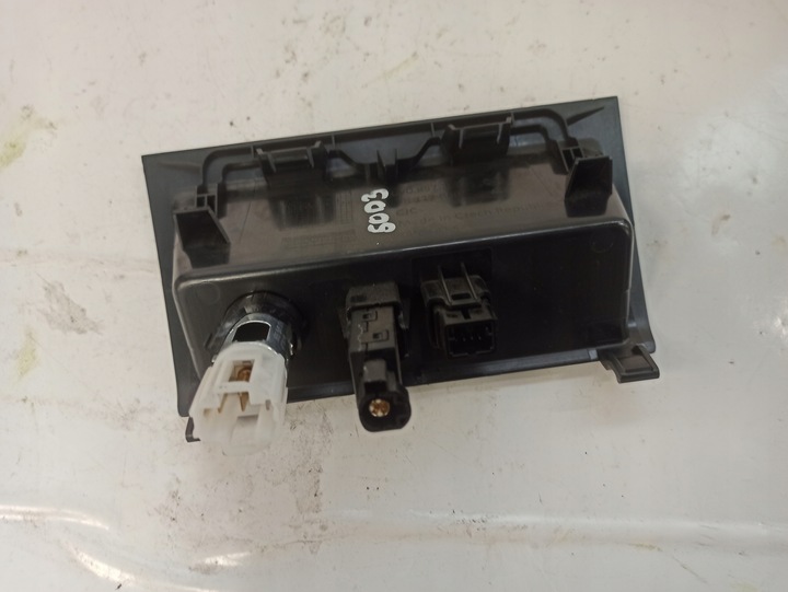 фото №11, Renault megane iv 4 гнездо usb port usb aux 280239665r