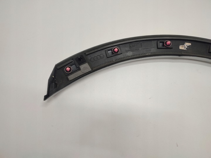 фото №6, Audi q8 4m8 планка права зад 4m8853818d