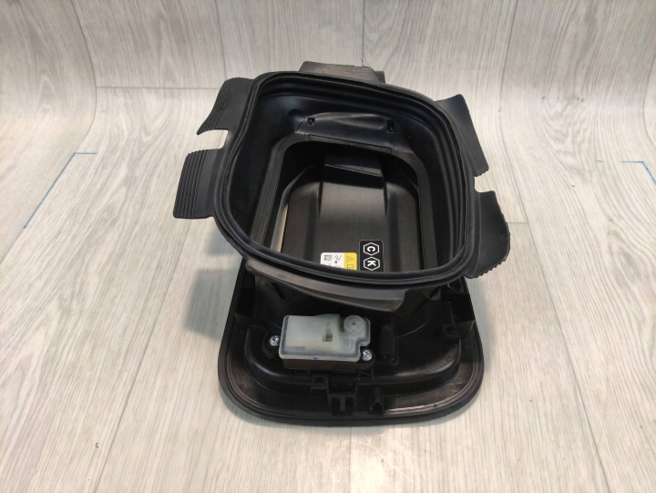 фото №9, Bmw ix i20 крышка защита розетка зарядки 7953712
