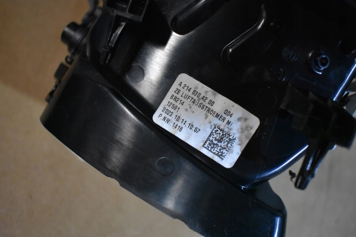 фото №5, Ідеальна планка консолі led mercedes w214 1