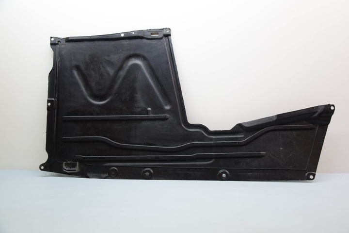 фото №9, Левая защита шасси bmw 4 gran купе f36 7241831 2.0l дизель 140kw 2017