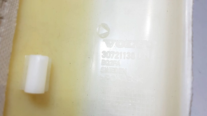 фото №5, Volvo xc60 2011 обшивка стійок