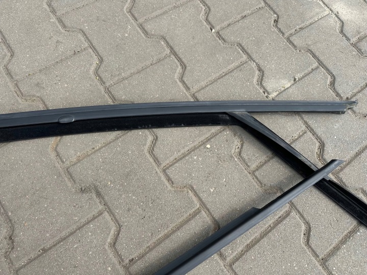 фото №6, Skoda fabia ii ущільнювач молдинг двері праві перед пасажира 5j0837432