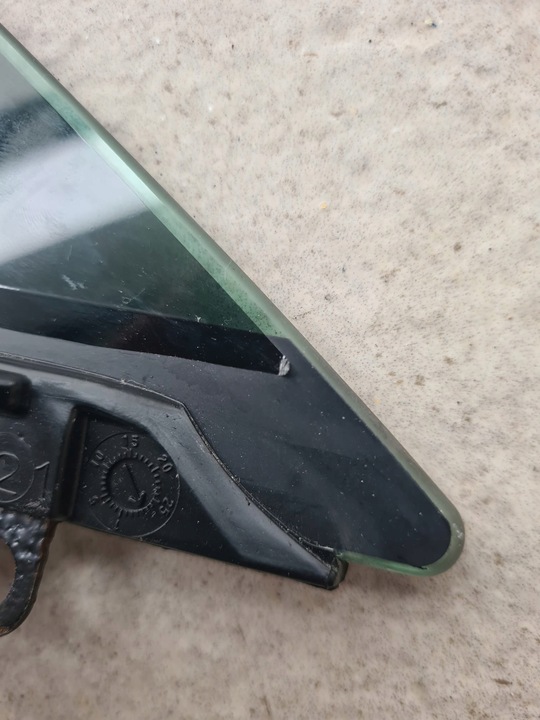 фото №3, Стекло боковая левая малый tesla модель s plaid 21+ оригинал