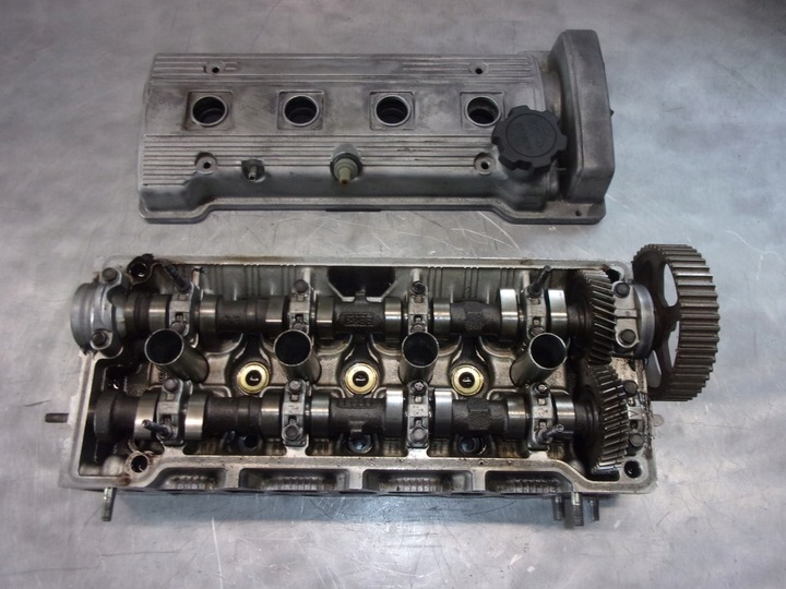фото №1, Комплектная головка двигателя з крышка клапанов 4a-fe toyota avensis t22 1.6b