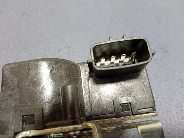 фото №4, Hyundai ix35 замок крышки зад 4 pin 81230-2s000