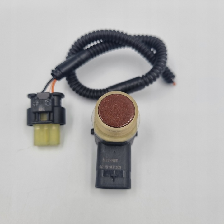 фото №1, Датчик pdc valeo 890008 оригинал +штекер крайний