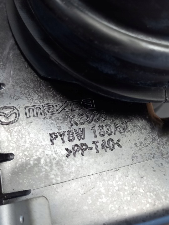 фото №6, Корпус фильтра воздуха расходомер mazda cx-5 2.0i 2.5i 2017-py8w133ax