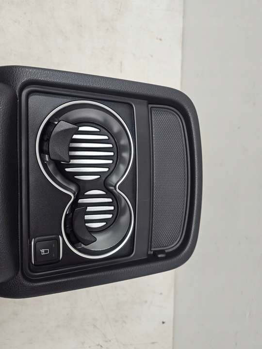 фото №6, Туннель средний подлокотник mercedes v-klasa w447 w448