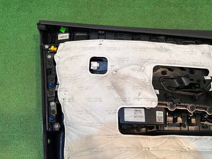 фото №11, Hyundai tucson iv оббивка боковина двері праві перед 82380-n7010