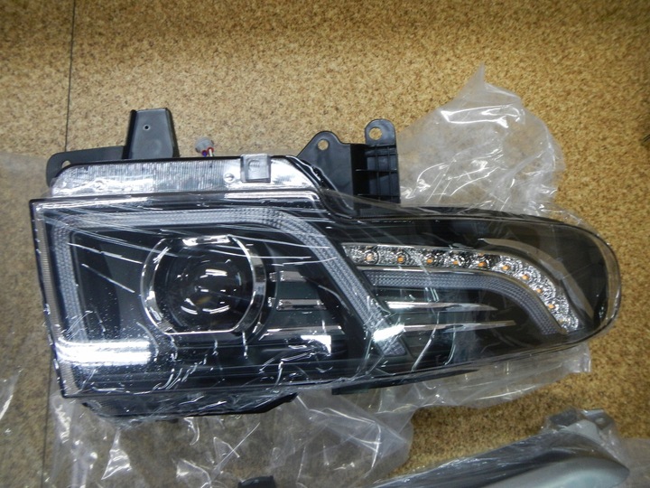 фото №15, Toyota fj cruiser xj10 2007-2015 лампа лампы перед led vland европа + решётка радиатора