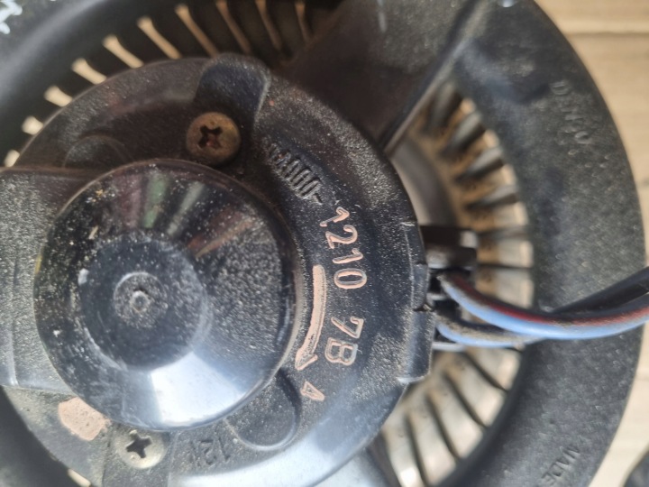 фото №6, Toyota yaris i 99-05 подача воздуха вентилятор воздуховод denso 194000-1210