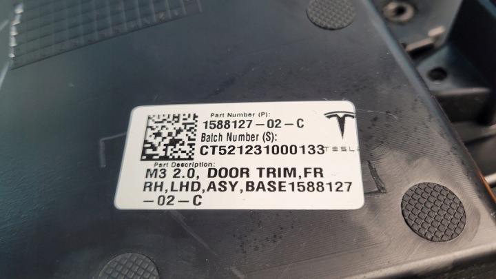фото №14, Tesla модель 3 21r обшивки салона (дверные карты) дверь правая перед 1593863-00-a