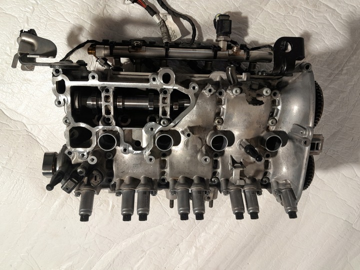 фото №5, Audi a4 b9 головка комплектная исправная 2.0tfsi cym