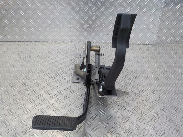 фото №3, Kuga mk2 13-16 1.5 педали gaz тормоз комплект