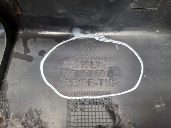 фото №6, Защита крышки обивка багажника 1k6867601d vw golf v