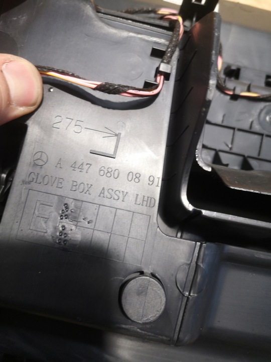 фото №6, Mercedes v-klasa w447 vito бардачок пассажира кожа a4476800891