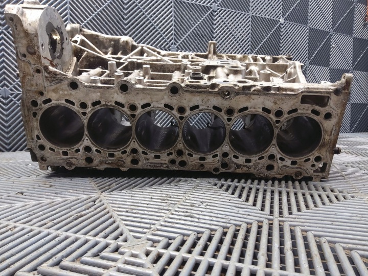 фото №10, Блок  двигуна bmw 5 gt f07 11112359836