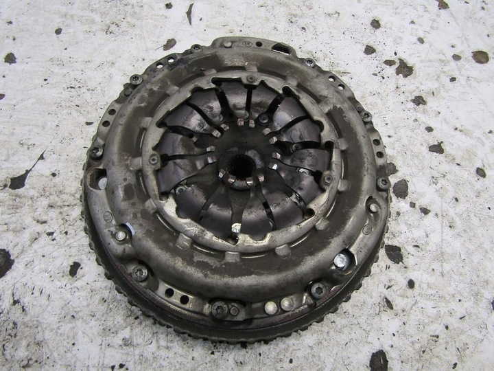 фото №1, Сцепление колесо двухмассовый 1.2 tce renault megane iv hb 302103451r