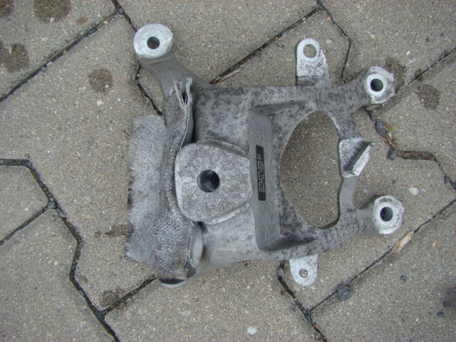 фото №1, Підтримка двигуна audi s6 s7 s8 4h0199308aj